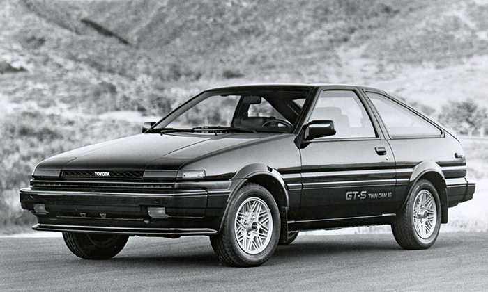 Защо AE86 не е просто обикновена Toyota Corolla от 80-те